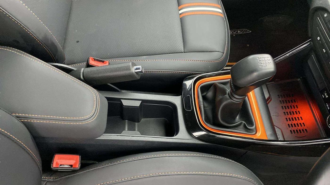 2024 Tata ALTROZ Racer R3, Petrol, Manual, 1,237 km, Gear Lever