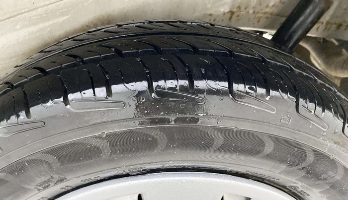 2013 Maruti Wagon R 1.0 LXI, Petrol, Manual, 46,847 km, Left Rear Tyre Tread