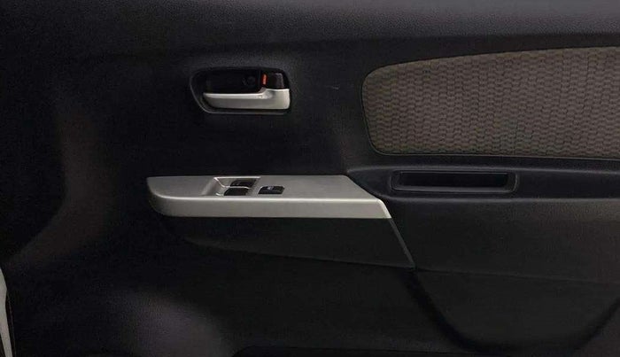2013 Maruti Wagon R 1.0 LXI, Petrol, Manual, 46,847 km, Driver Side Door Panels Control