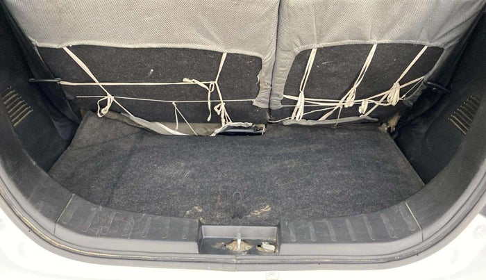 2013 Maruti Wagon R 1.0 LXI, Petrol, Manual, 46,847 km, Boot Inside