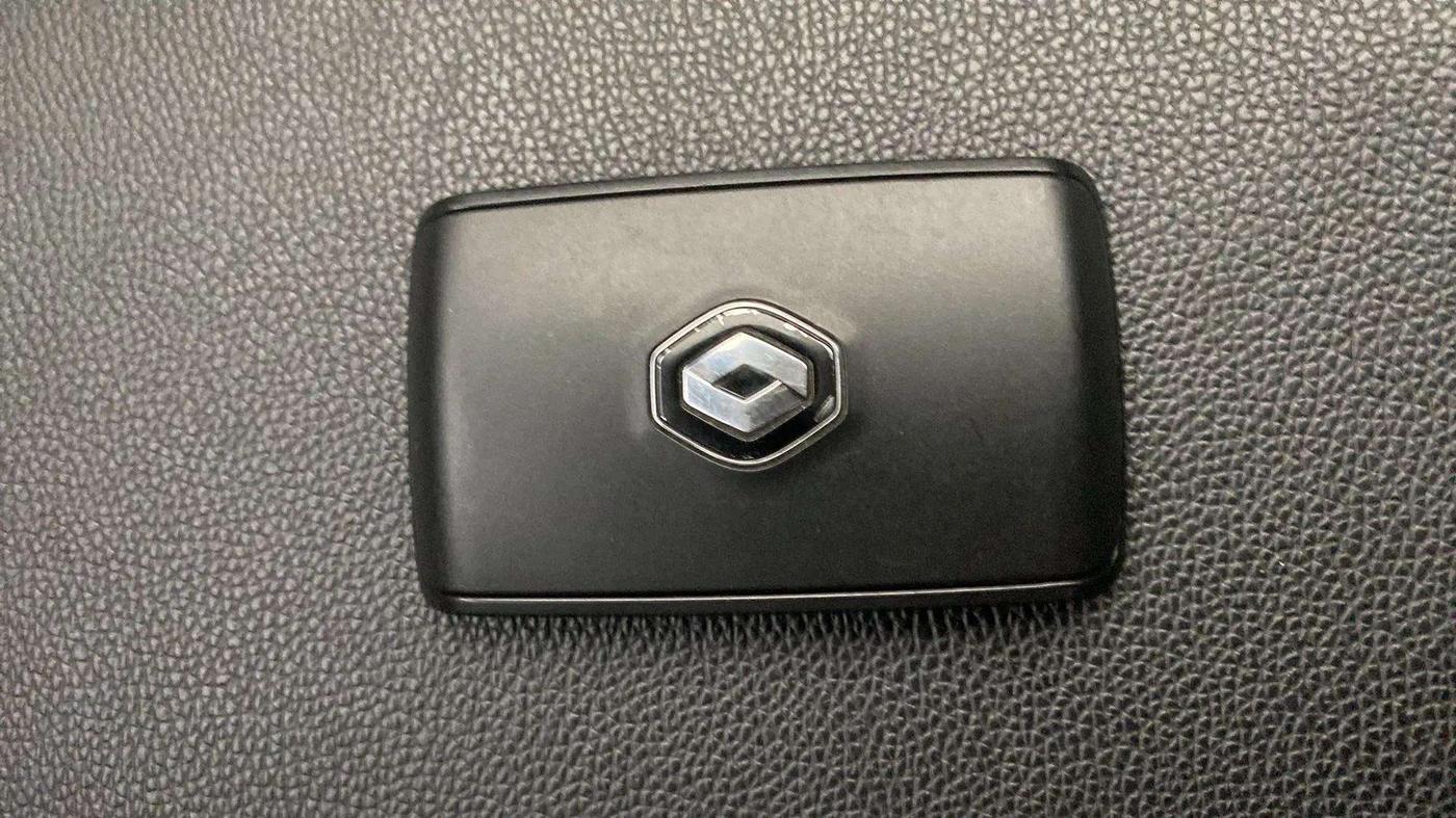 2019 Renault TRIBER RXZ, Petrol, Manual, 37,528 km, Key Close Up