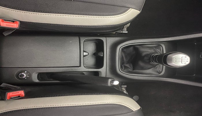 2019 Renault TRIBER RXZ, Petrol, Manual, 37,528 km, Gear Lever