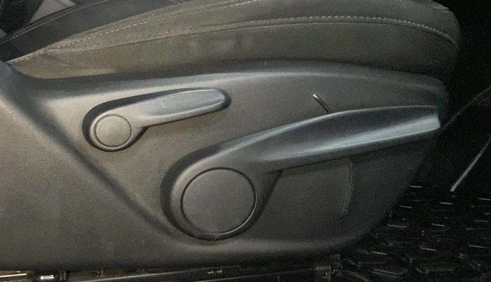 2018 Jeep Compass SPORT 1.4 PETROL, Petrol, Manual, 41,612 km, Driver Side Adjustment Panel