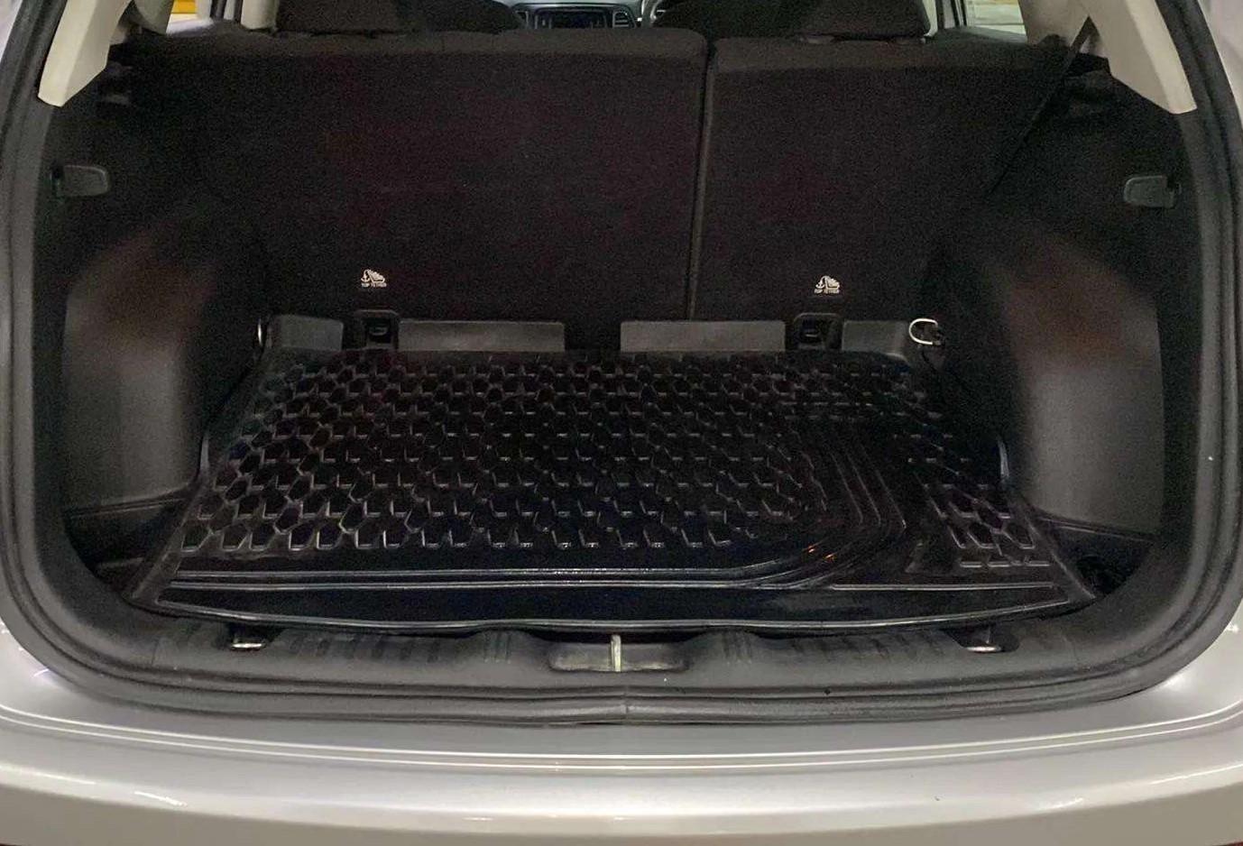 2018 Jeep Compass SPORT 1.4 PETROL, Petrol, Manual, 41,682 km, Boot Inside