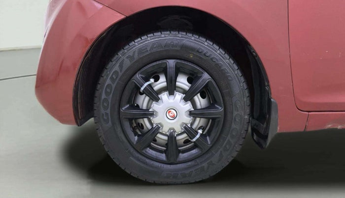 2013 Hyundai Eon D-LITE+, Petrol, Manual, 24,288 km, Left Front Wheel