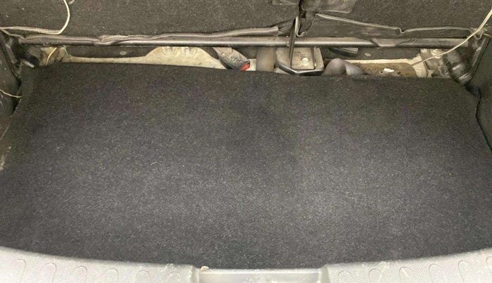 2013 Maruti Ritz VDI, Diesel, Manual, 1,08,242 km, Boot Inside