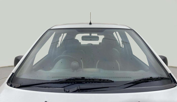 2013 Maruti Ritz VDI, Diesel, Manual, 1,08,242 km, Front Windshield