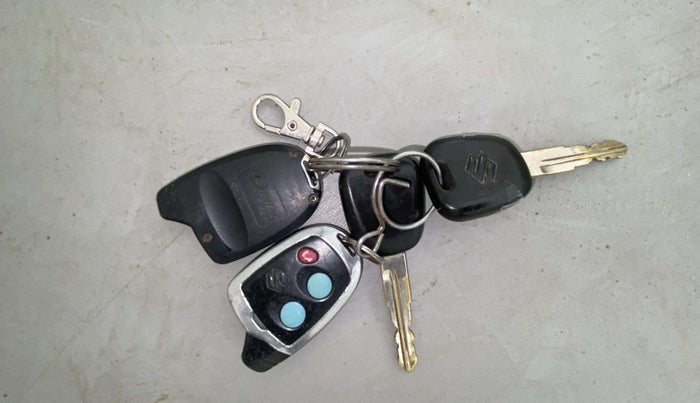 2013 Maruti Ritz VDI, Diesel, Manual, 1,08,242 km, Key Close Up
