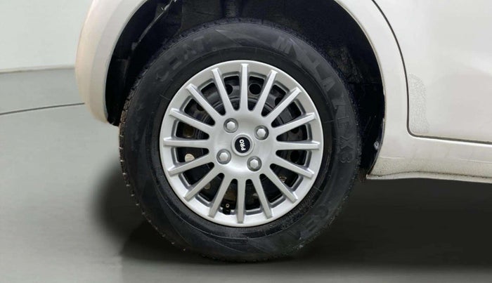 2013 Maruti Ritz VDI, Diesel, Manual, 1,08,242 km, Right Rear Wheel