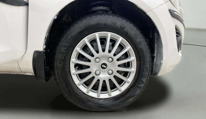 2013 Maruti Ritz VDI, Diesel, Manual, 1,08,242 km, Right Front Wheel