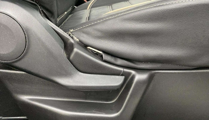 2022 Maruti New Wagon-R LXI CNG 1.0, CNG, Manual, 53,287 km, Driver Side Adjustment Panel