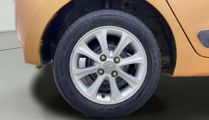 2015 Hyundai Grand i10 ASTA AT 1.2 KAPPA VTVT, Petrol, Automatic, 69,061 km, Right Rear Wheel