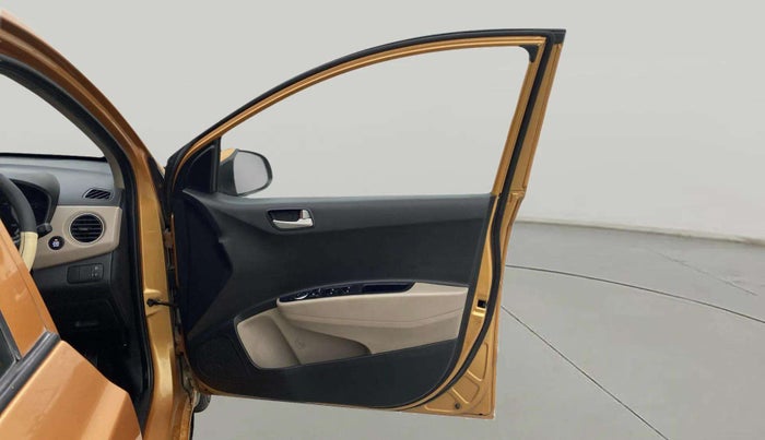 2015 Hyundai Grand i10 ASTA AT 1.2 KAPPA VTVT, Petrol, Automatic, 69,061 km, RHS Front Door