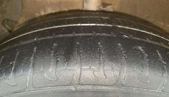 2015 Hyundai Grand i10 ASTA AT 1.2 KAPPA VTVT, Petrol, Automatic, 69,061 km, Left Front Tyre Tread