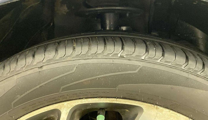 2020 Maruti Baleno ZETA PETROL 1.2, Petrol, Manual, 67,248 km, Right Front Tyre Tread