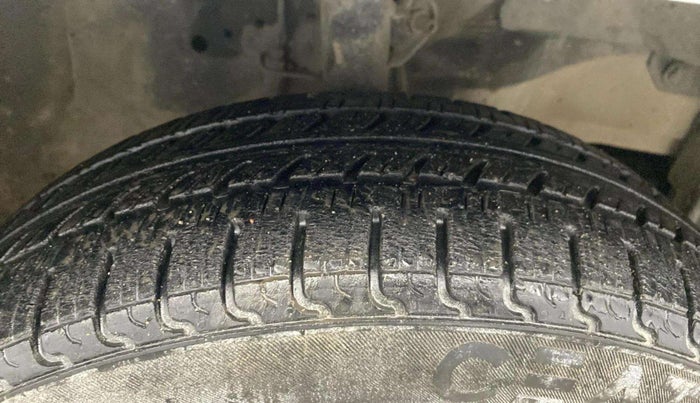 2012 Honda Brio S MT, Petrol, Manual, 81,783 km, Right Front Tyre Tread