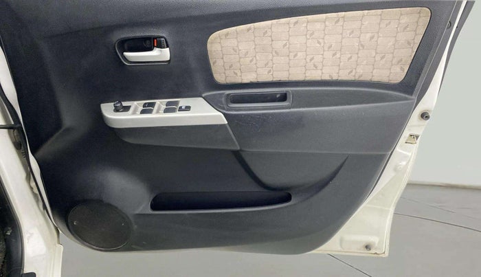 2014 Maruti Wagon R 1.0 VXI, Petrol, Manual, 76,851 km, Driver Side Door Panels Control