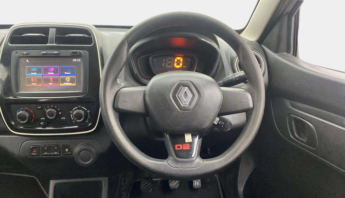 2017 Renault Kwid 1.0 RXT 02 Anniversary Edition, Petrol, Manual, 1,04,364 km, Steering Wheel Close Up