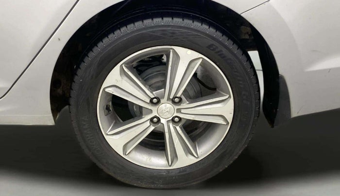 2017 Hyundai Verna 1.6 VTVT SX (O) AT, Petrol, Automatic, 1,36,392 km, Left Rear Wheel