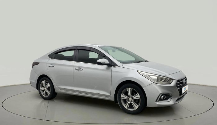 2017 Hyundai Verna 1.6 VTVT SX (O) AT, Petrol, Automatic, 1,36,392 km, Right Front Diagonal