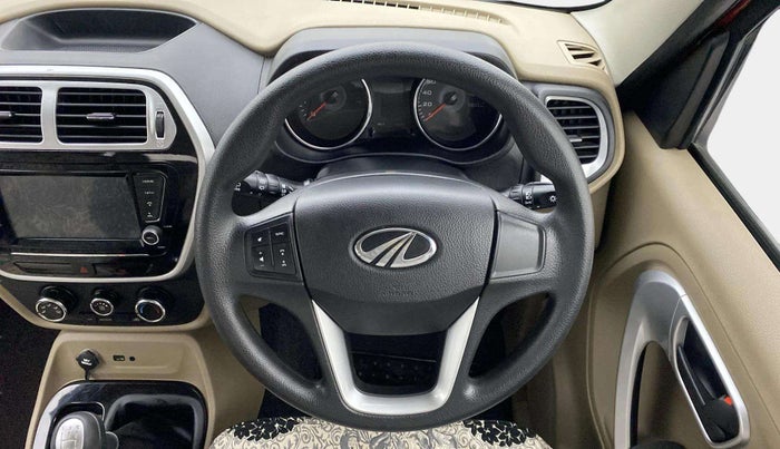 2017 Mahindra TUV300 T10, Diesel, Manual, 56,653 km, Steering Wheel Close Up