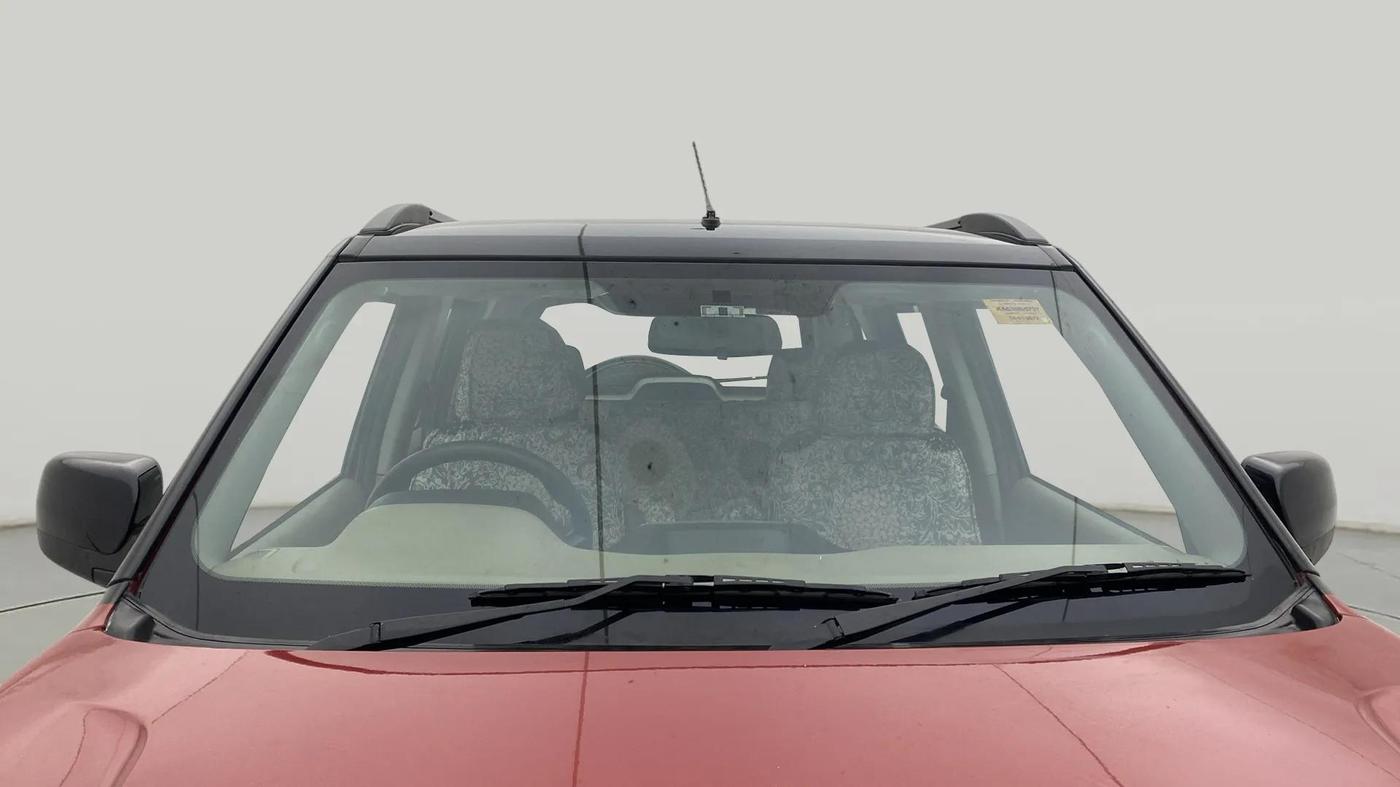 2017 Mahindra TUV300 T10, Diesel, Manual, 56,653 km, Front Windshield