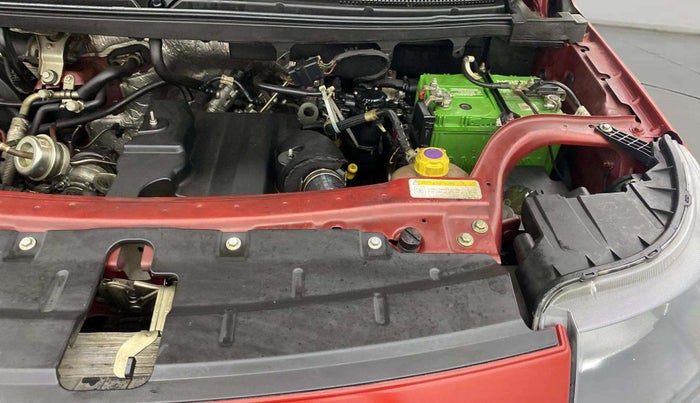 2017 Mahindra TUV300 T10, Diesel, Manual, 56,653 km, Engine View - Left