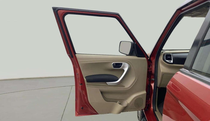 2017 Mahindra TUV300 T10, Diesel, Manual, 56,653 km, LHS Front Door
