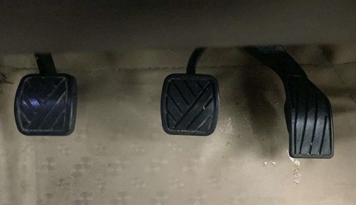 2022 Maruti S Cross ALPHA 1.5, Petrol, Manual, 33,224 km, Pedals