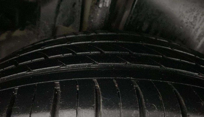 2022 Maruti S Cross ALPHA 1.5, Petrol, Manual, 33,224 km, Right Rear Tyre Tread