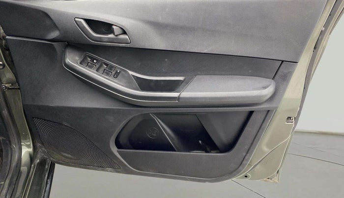 2022 Tata TIAGO NRG XZ AMT, Petrol, Automatic, 66,595 km, Driver Side Door Panels Control