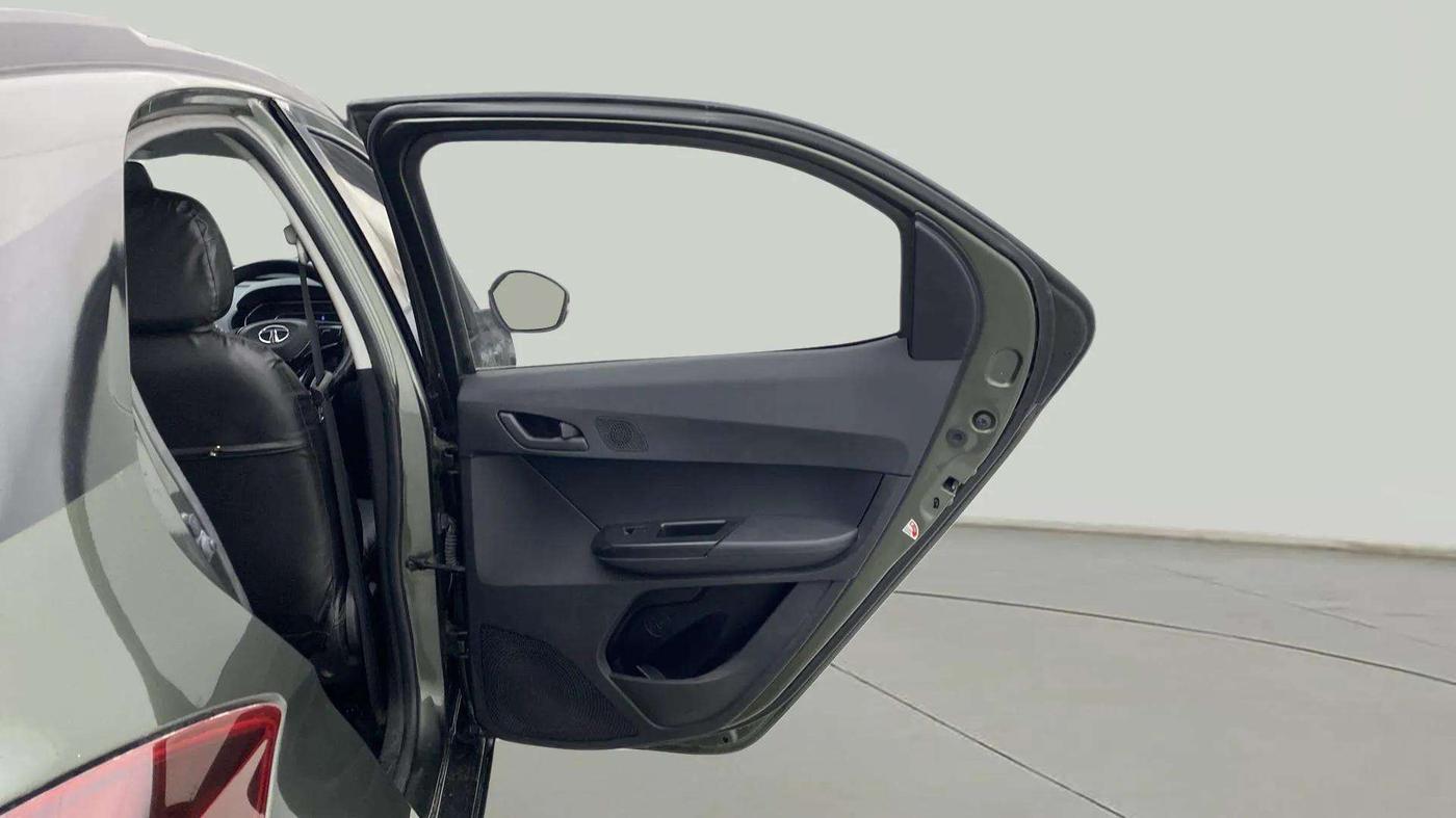 2022 Tata TIAGO NRG XZ AMT, Petrol, Automatic, 66,716 km, RHS Rear Door