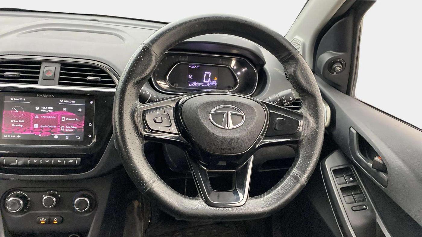 2022 Tata TIAGO NRG XZ AMT, Petrol, Automatic, 66,716 km, Steering Wheel Close Up
