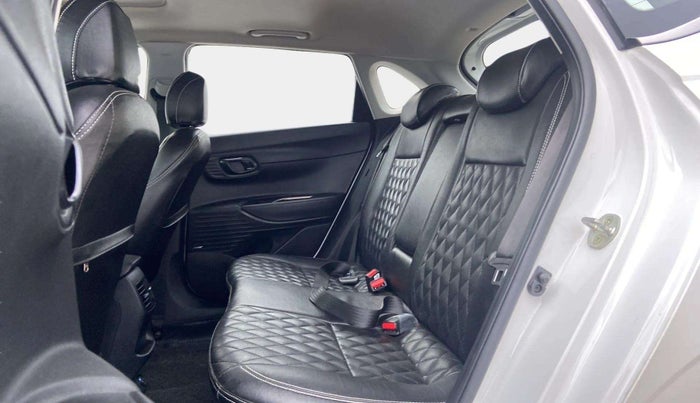 2022 Hyundai NEW I20 ASTA (O) 1.2 AT, Petrol, Automatic, 22,478 km, Right Side Rear Door Cabin