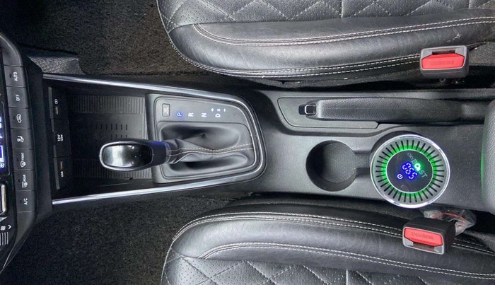 2022 Hyundai NEW I20 ASTA (O) 1.2 AT, Petrol, Automatic, 22,478 km, Gear Lever