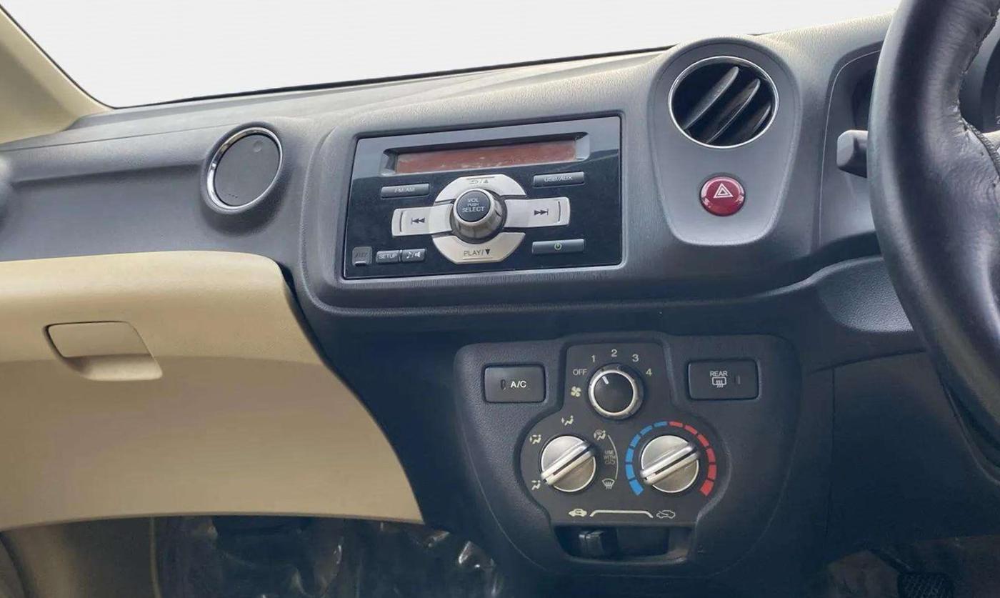 2015 Honda Brio S MT, Petrol, Manual, 57,196 km, Air Conditioner