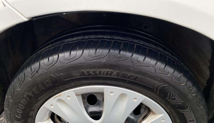 2015 Honda Brio S MT, Petrol, Manual, 57,196 km, Left Front Tyre Tread