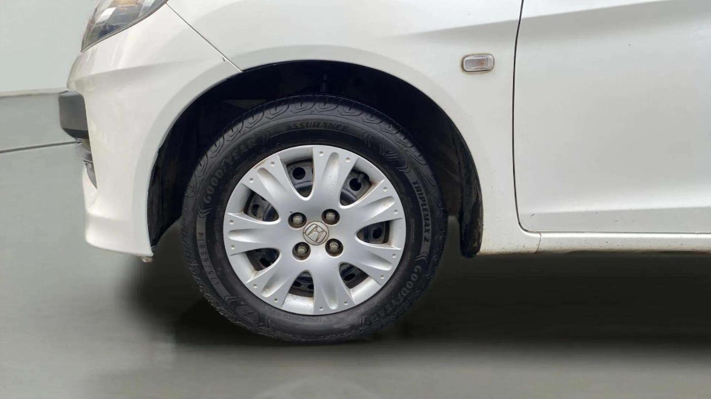 2015 Honda Brio S MT, Petrol, Manual, 57,196 km, Left Front Wheel