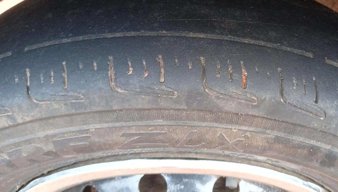 2011 Maruti Alto LXI, Petrol, Manual, 1,03,220 km, Right Rear Tyre Tread