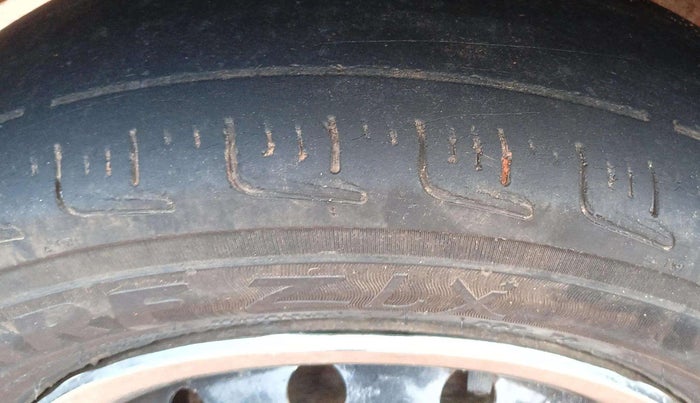 2011 Maruti Alto LXI, Petrol, Manual, 1,03,220 km, Right Rear Tyre Tread