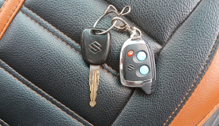 2011 Maruti Alto LXI, Petrol, Manual, 1,03,220 km, Key Close Up