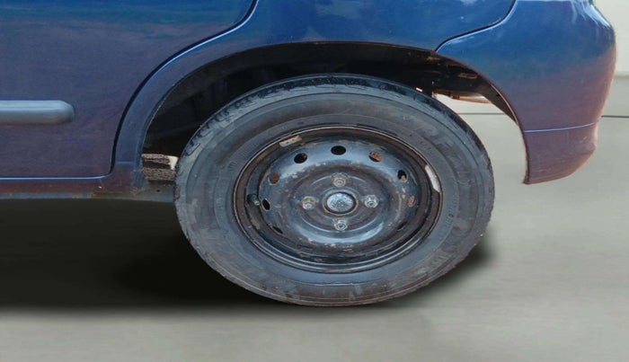 2011 Maruti Alto LXI, Petrol, Manual, 1,03,220 km, Left Rear Wheel