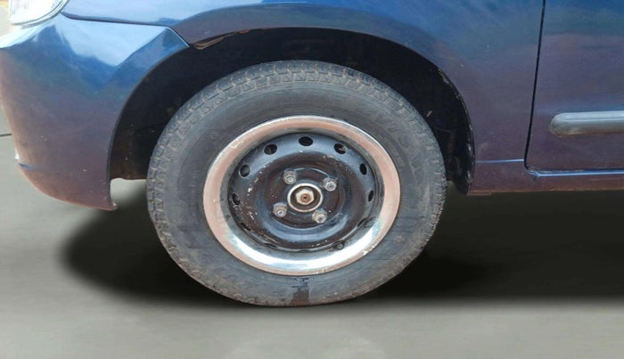 2011 Maruti Alto LXI, Petrol, Manual, 1,03,220 km, Left Front Wheel