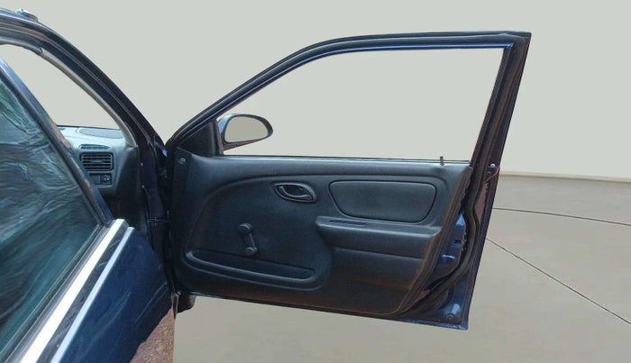 2011 Maruti Alto LXI, Petrol, Manual, 1,03,220 km, RHS Front Door