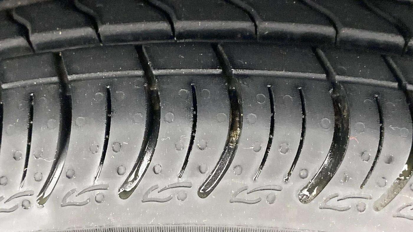 2018 Maruti Celerio X ZXI (O) AMT, Petrol, Automatic, 38,446 km, Left Front Tyre Tread