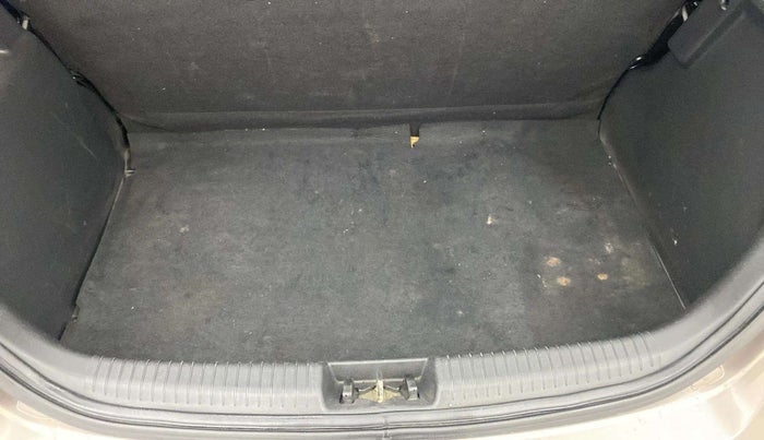 2012 Hyundai i20 MAGNA (O) 1.2, Petrol, Manual, 68,409 km, Boot Inside