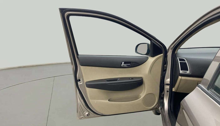 2012 Hyundai i20 MAGNA (O) 1.2, Petrol, Manual, 68,409 km, LHS Front Door