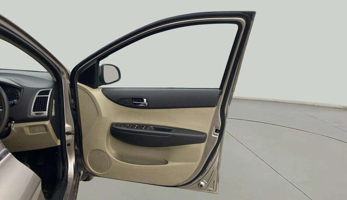 2012 Hyundai i20 MAGNA (O) 1.2, Petrol, Manual, 68,409 km, RHS Front Door