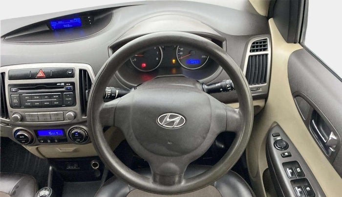 2012 Hyundai i20 MAGNA (O) 1.2, Petrol, Manual, 68,409 km, Steering Wheel Close Up