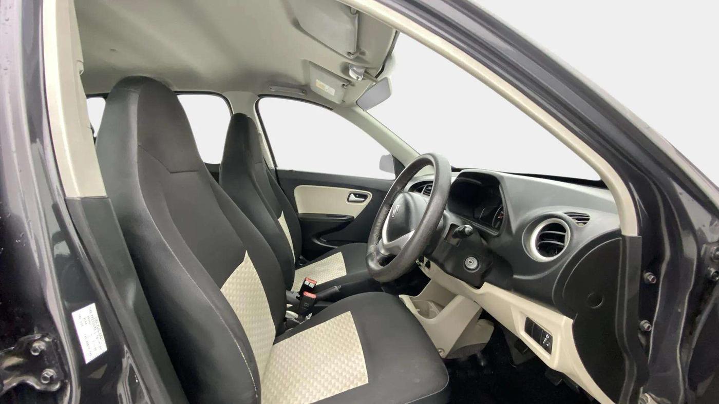 2022 Maruti Alto LXI O, Petrol, Manual, 11,427 km, Right Side Front Door Cabin